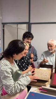 El viernes tuvimos el placer de visitar dos empresas muy especiales y a las que tenemos mucho cariño: Pentagraf y Encuadernaciones Gómez. Creo que también robaron el corazón de nuestros estudiantes 💜🥹

#mag #hazunmásterupv #imprenta #diseñográfico #tipografía