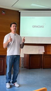 ¡Gracias a ti @danidcooker ! Hemos aprendido y diafrutado un montón 🤩
Nos llevamos a casa muchos conceptos, muchos tips, muchas frases que inspiran ¡y muchas ganas de hacer!

#valencia #mag #hazunmásterupv #diseño #upv