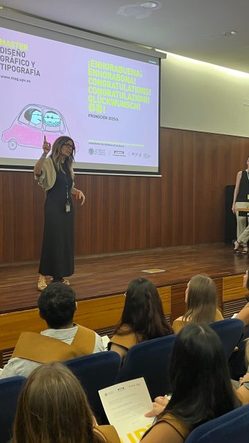 Esta tarde ha sido muy especial. La promoción 2025-2026 del @master_artes_graficas_upv se ha graduado! 🧑‍🎓 ¡Os deseamos un futuro brillante! Gracias a los familiares y amigos que nos habéis acompañado.
#diseño #tipografía #valencia #hazunmásterupv #graphicdesign